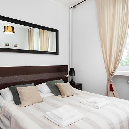 Stars Apartaments City Center By Noclegi Renters Warszawa Exteriör bild