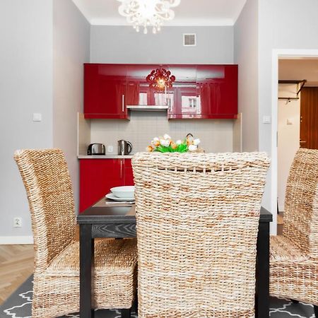 Stars Apartaments City Center By Noclegi Renters Warszawa Exteriör bild