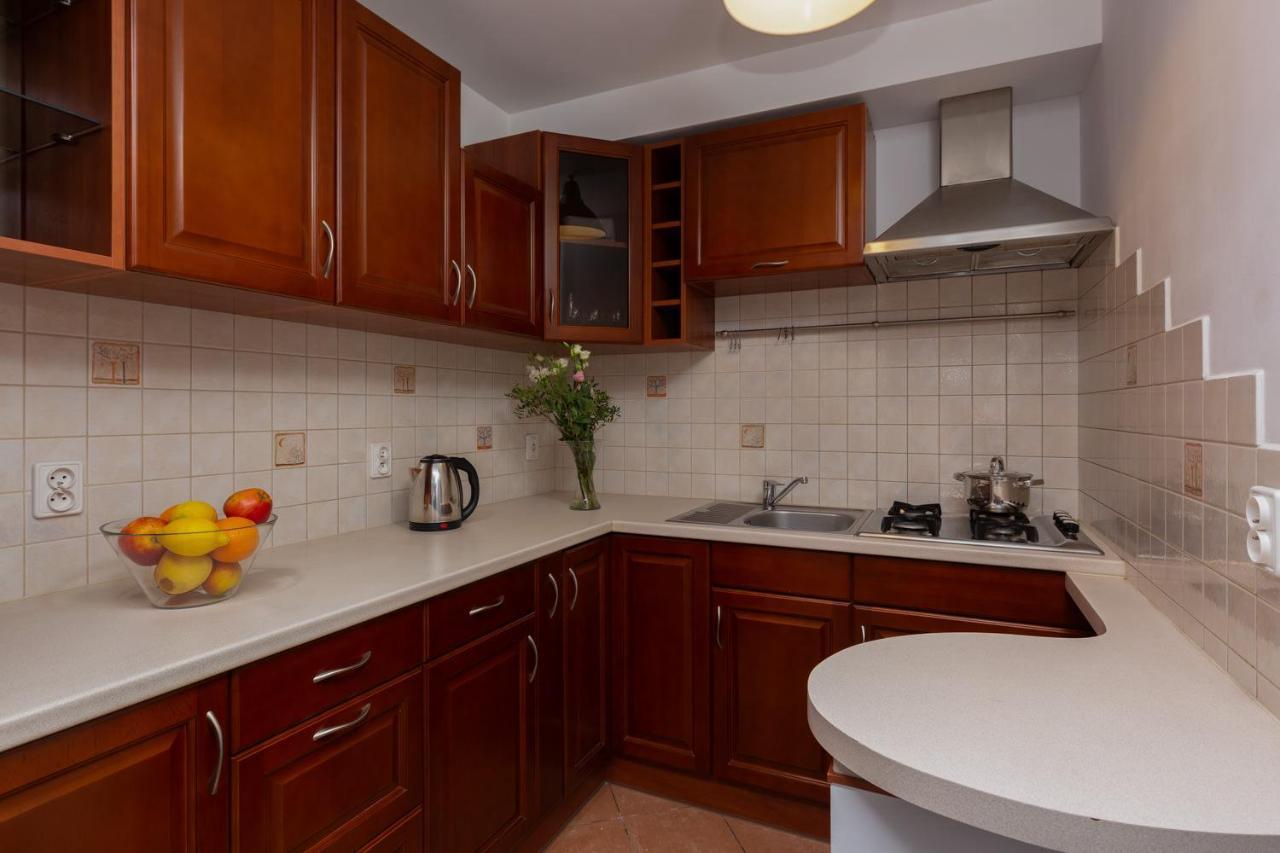 Stars Apartaments City Center By Noclegi Renters Warszawa Exteriör bild