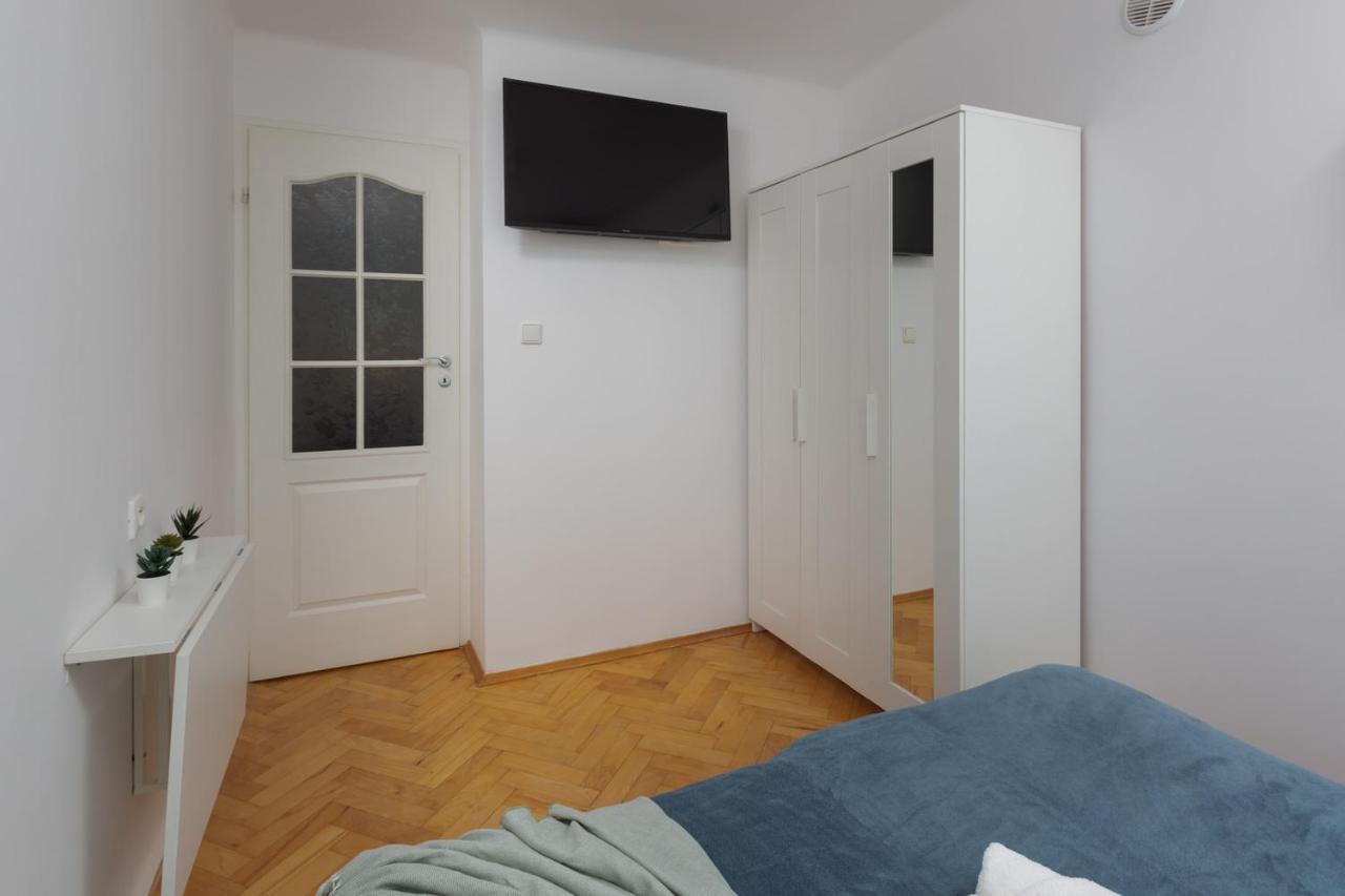 Stars Apartaments City Center By Noclegi Renters Warszawa Exteriör bild