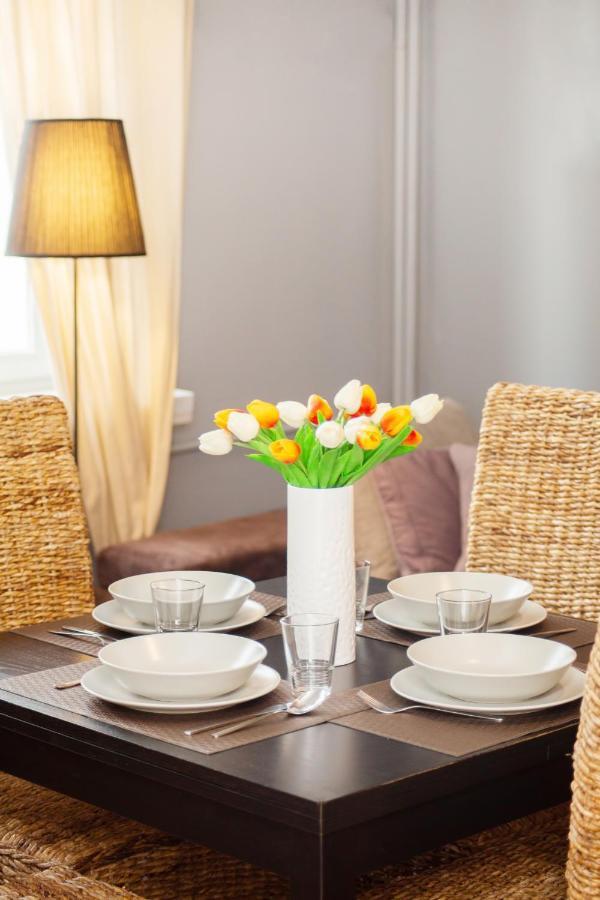 Stars Apartaments City Center By Noclegi Renters Warszawa Exteriör bild