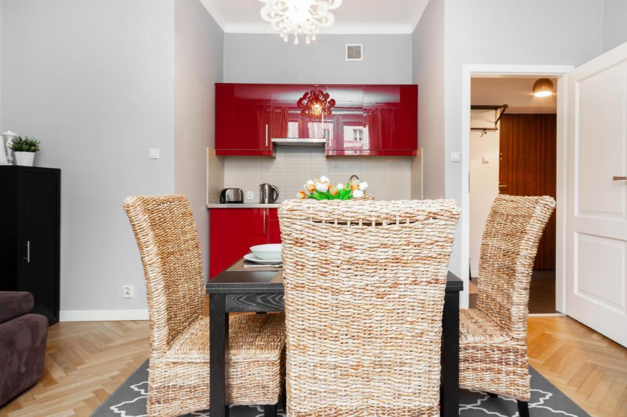 Stars Apartaments City Center By Noclegi Renters Warszawa Exteriör bild