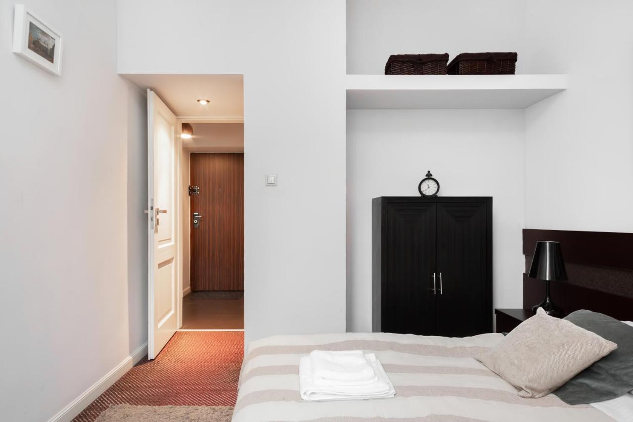 Stars Apartaments City Center By Noclegi Renters Warszawa Exteriör bild