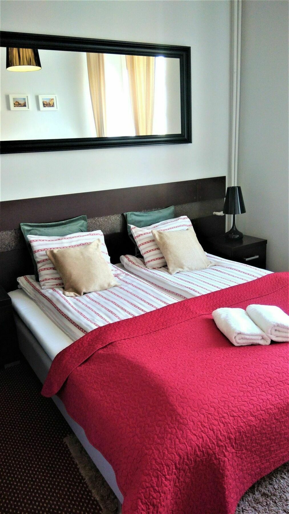 Stars Apartaments City Center By Noclegi Renters Warszawa Exteriör bild
