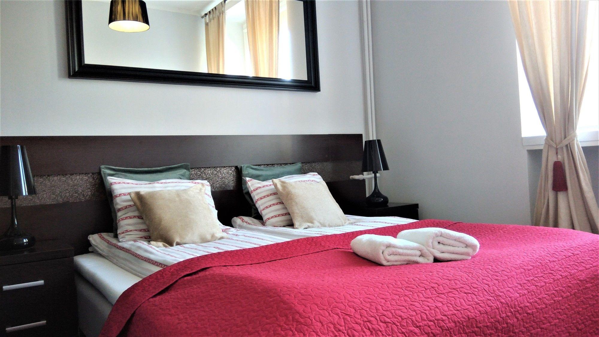 Stars Apartaments City Center By Noclegi Renters Warszawa Exteriör bild